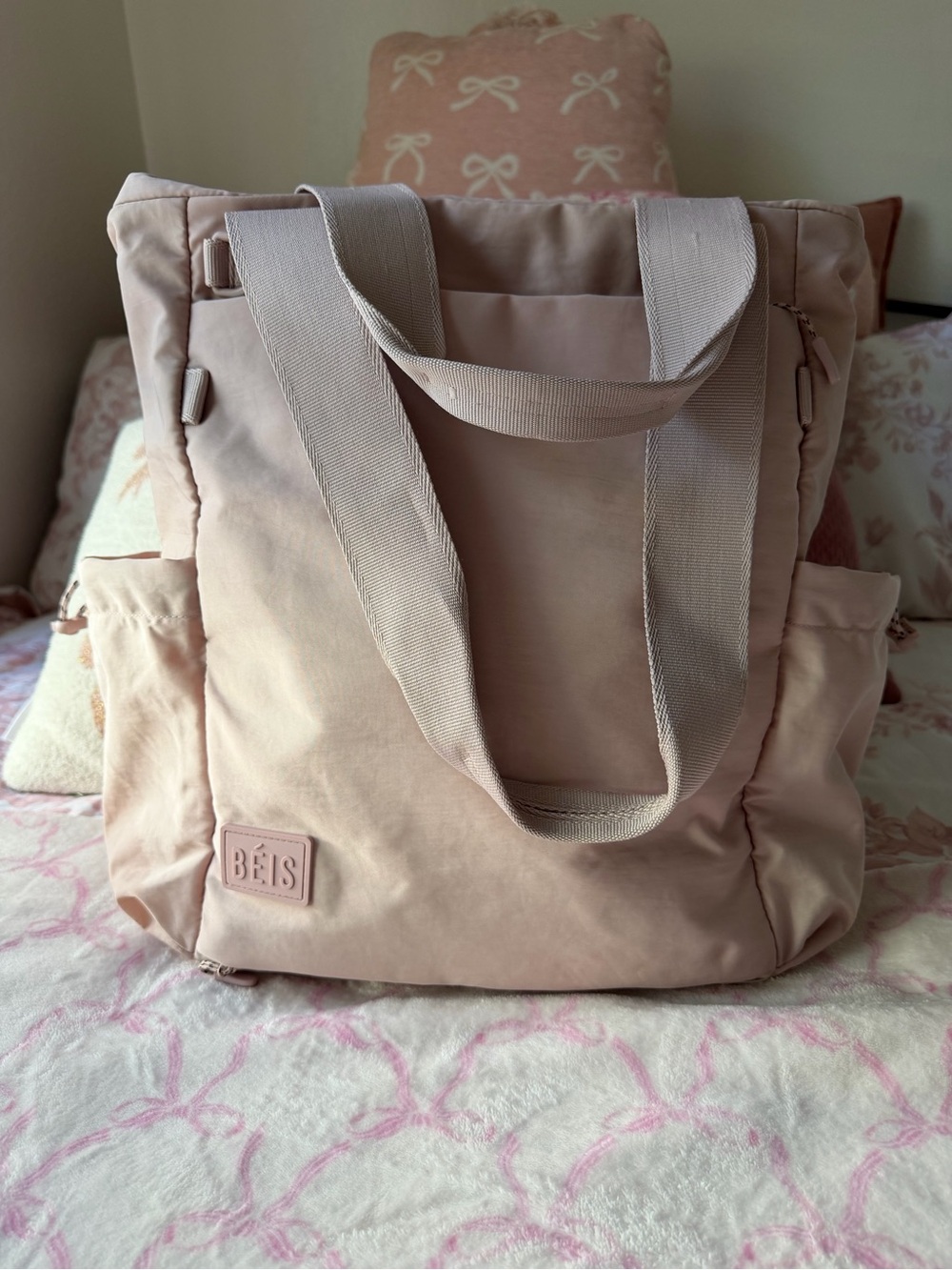 BEIS the Sports Tote Bag in Atlas pink